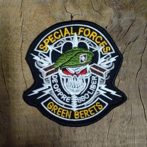 อาร์ม Green berets พื้นดำ