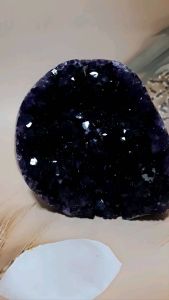 KRISTAL SG: Uruguay Emperor Amethyst Geode. 乌拉圭帝王紫晶镇带一点方解花/EA01