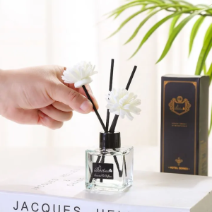 [Same Day Ship] 50ml Dry Flower Fragrance Scented Purifying Air No Fire Air Freshener Aromatherapy Essential Oil Toilet Deodorant