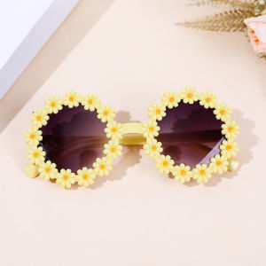 [Ready Stock+COD] Kids Sunglasses UV Protection Bear One-Piece Frame Childrens Sunglasses Gradient Color Rimless Cartoon Baby Glasses Bear Ears Shape Sunglasses