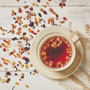 Fruit Tea Strawberry Flavor TeaEAT ชาผลไม้อบแห้ง กินได้ ดื่มได้ ไม่มีคาเฟอีน สำหรับเด็ก ผู้ใหญ่ คาเฟ่