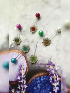 Bros Dagu & Aksesoris Hijab: Pin Jarum Hijab, Brooch Tuspin, Bros Permata Jilbab