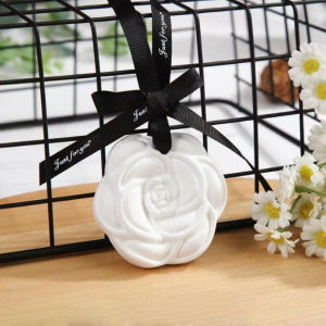 Camellia Blossom Plaster Aromatherapy Beautiful White Flower Pendant Air Purifying Balm Aromatherapy Plaster Wax Tablets Home Car Decoration