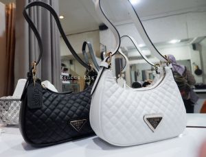 Tas Wanita Selempang Bahu BAILEY HOBO 9U3S7 LUXURY