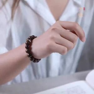 Bracelet沉香八大守护神手串镯手环手链男女文玩佛珠精致高档闺蜜生日礼物Gelang Gaharu Lapan Gelang Gelang Gelang TBracelet the Eight Guardian Gods of Agarwood Bracelets Bracelets Mens and Womens Cultural Toys Buddhist Beads Exquisite High end Best Friends Birthday Gifts Gelang Ga