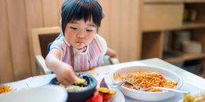 Paket Nafsu Makan Naik dan Berat Badan Anak Bebas Cacingan 3 Botol Madu Vitummy - Madu Herbal atasi Anak Cacingan dan membuat anak lahap makan serta menjaga daya tahan tubuh menjadi kuat terhindar dari penyakit Madu Vitummy Original Solusi Anak Cacingan