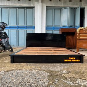 Dipan Ranjang Tidur Minimalis Tipe 1 Ukuran 200X180 Bahan Full Jati