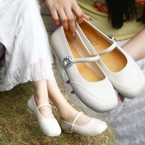 Soft Leather Retro Round-Toe Shallow Slip-On Shoes For Women Spring Korean Style New Soft Sole Loafers For Women Injection Molded