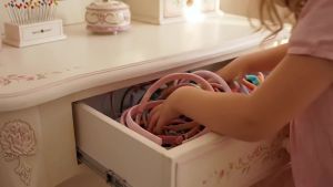 Basumee Girls Headband Holder Hair Hoop Headbands Display Organizer Stand Single Double Row Large Capacity Easy Install Tidy Display for Bedroom Decor Birthday Girls Kids Hair Hoop Storage