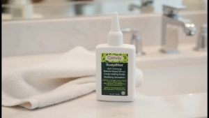 Canviiy ScalpBliss Itch-Calming Serum Long-Lasting Soothing Scalp Moisturizer for Dry itchy Scalp Enriched with Aloe Vera Witch Hazel Manuka Honey and Peppermint Oil (Natural Based)