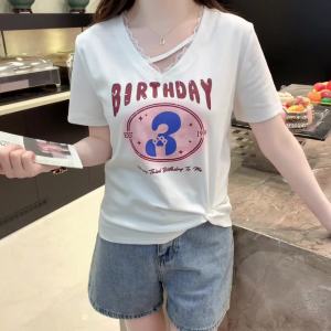 Ammin 2024 Mùa Hè Mới Ren Rỗng V Thời Trang Chữ vải cotton in T-Shirt Của Phụ Nữ phong cách Hàn Quốc Không Thường Xuyên Xoắn Eo Với Thiết Kế Áo Blouse thanh lịch