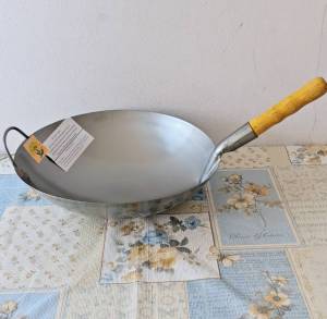 กระทะ กระทะด้าม กระทะเหล็ก (ด้ามไม้) เบอร์ 13/14/15/16/17/18 (ตราดอกเบญจมาศ)