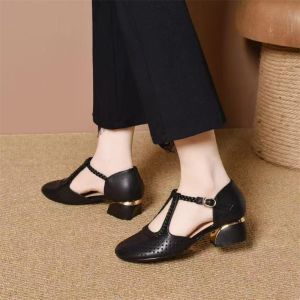 Free Shipping Hollow-Out Single-Strap Chunky-Heeled Soft Leather Open-Toe Sandals New Summer Style Shallow Toe Breathable Low-Heeled Mom Shoes