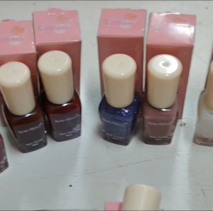 Peel Off Nail Polish 2026 New Style Nail Polish Quick Drying Water Based Nail Polish 指甲油免烤可撕