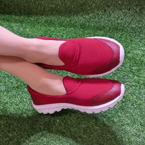 Sepatu sneakers wanita slip on tanpa tali ringan cewek keren couple perempuan kerja kuliah terbaru