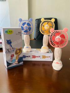 Kipas Angin Mini Portable HQ-40A Kipas Angin Genggam Karakter Kuping Lucu Kipas Mini Duduk