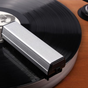 Cross-Border Vinyl Record Brush Multi-Functional Aluminum Alloy Retro Phonograph Anti-Static Cleaning Brush Manufacturer Digital Accessories