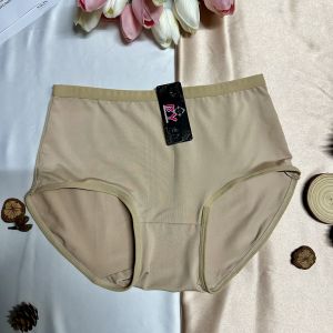 กางเกงในสตรี สีพื้น กางเกงในเกิร์ เอวกลาง ผ้าลื่น กระชับ เก็บก้น กางเกงชั้นในผู้หญิง เหมาะสำหรับค ระบายอากาศได้ นผอม thin ยืดหยุ่นดี 7สี