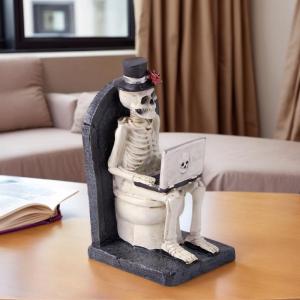 Nhựa Skeleton Ngồi Trên Nhà Vệ Sinh Với Máy Tính Xách Tay Điêu Khắc Thu Nhỏ Kinh Dị Chủ Đề Máy Tính Để Bàn Decors Trang Trí Cho Người Lớn Quà Tặng