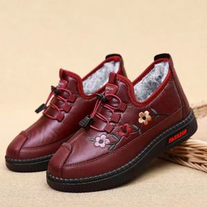 Old Beijing Cloth Shoes Winter Womens Cotton Shoes with Fleece Lining Thickened Warm Mom Shoes Flat Middle-aged Grandma Cotton Boots
