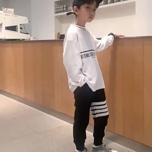 Spring Style 2024 New Boys Pants Spring and Autumn Clothing Medium and Big Childrens Casual Trousers Childrens Sport Pants Primary School Students School Pants