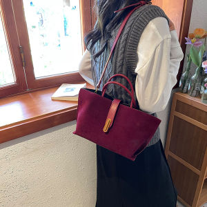 Elegant Womens Large Leather Shoulder Bag Retro Crossbody Bag for Shopping and Outings