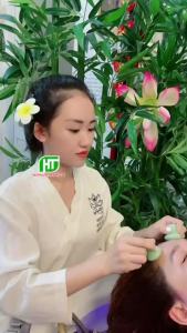 Ngọc Thạch Massage Mặt Đá Mát Xa Mặt Giúp Thon Gọn Đẹp Da Màu Xanh Thư Giãn Spa Gội Đầu