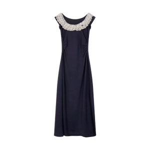 แม็กซี่เดรส สีกรม แขนกุด แต่งผ้าลูกไม้ระบายรอบคอ ติดโบว์ มีสายผูกคล้องคอ กระโปรงทรงเอ ผ้าโพลิเอสเตอร์ ใส่สบาย ชุดไปทะเล #8079