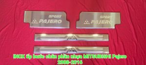 Ốp INOX chống trầy bước chân trong (phần nhựa -  trong) MITSUBISHI Pajero 2008-2016