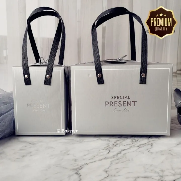 Premium%20Grey%20Gift%20boxPresent%20Packaging%20Biscuits%20cookie%20kotak%20hanntaran%20Cake%20Box%20%E9%A5%BC%E5%B9%B2%E9%9B%AA%E8%8A%B1%E9%85%A5%E9%AB%98%E7%BA%A7%E7%A4%BC%E7%9B%92%20-%20Image%202
