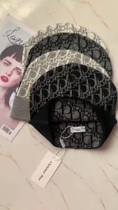 Wind Supply V Letter Cap: Thermal Knitting Hemming Mens Brim-Creased Hat in Stock