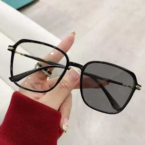 TRENDY Kacamata Photocromic Terbaru Bingkai Square Bahan Titanium Anti Radiasi Wanita Pria