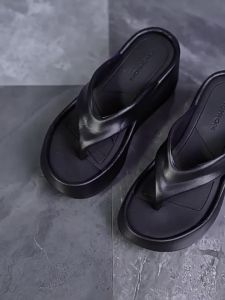 New Summer Thick-Soled WomenS Flip-Flops For Outdoor Wear Wedge Heel Height-Increasing Platform Comfortable Slippers