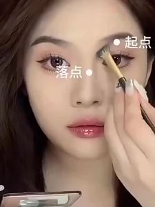 Cọ trang điểm đánh khối mũi vạt xéo ba chiều tự nhiên