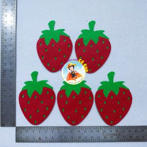 Set 5 quả dâu vải nỉ trang trí mầm nonlàm loto toántreo ....(kích thước:8.5*6cm)