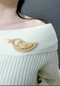 [ Wooden Sweater Brooch ] Autumn and Winter Fashion Accessories Wooden Animal Brooch New Years Small Gift