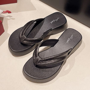 [Free Shipping] High-End Stylish Flip-Flops For Women Perfect For Summer Wear Featuring A New Thick-Soled Non-Slip Design Ideal For The Beach And Seaside