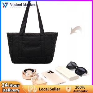 Versatile Large Capacity Quilted Tote Bag for Women Suitable for Office Travel and Lunch Breaks