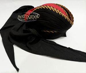 Blangkon Lipat jogja Koncer Hitam Merah motif samurai kuning