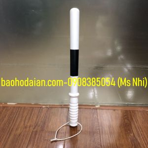 Gậy nhựa điều khiên giao thông 2 màu lựa chọn (43cm)