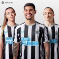 เสื้อกีฬาแขนสั้น คอกลม ลายทีมชาติฟุตบอล Newcastle United 2022 23 ชุดเหย้า. 