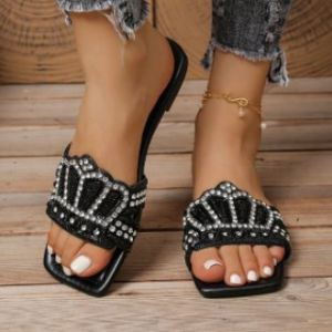 [Free Shipping] Casual And Stylish WomenS Shoes For Spring: Crystal-Embellished Wedge-Heeled Sandals With Crisscross Straps And A Flat Sole
