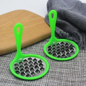 Plastic Bean Jelly Scraper Macroporous Stainless Steel Household Jelly Scratch Knife Tool Jelly Cold Noodle Tool