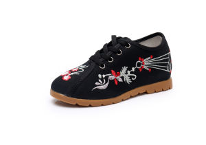 [Free Shipping] Spring And Autumn Style WomenS Cloth Shoes With Hidden Heel Soft Sole Versatile For Travel And Leisure Featuring Ethnic-Style Embroidery