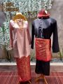 Baju adat Palembang Sumatera Selatan. 