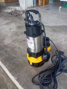 ปั๊มแช่ดูดโคลน ใบพัดตัดเศษขยะ มีลูกลอย 2 นิ้ว 750W / 3 นิ้ว 1100W Cutting Stainless Steel Sawage Submersible pump ยี่ห้อ XYLON รุ่น XYL-750/1100QF