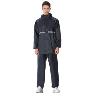 ชุดกันฝน เสื้อกันฝนมีแถบสะท้อนแสง (เสื้อ+กางเกง+กระเป๋าใส่) เนื้อผ้าใส่สบายทนทานกันฝนดีเยี่ยม Raincoat ใช้งานได้ดี