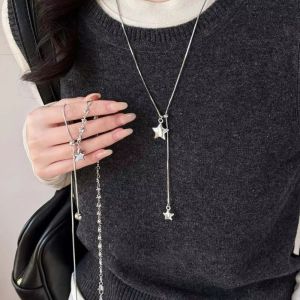 COOLSOOL Chiều Dài Dài Dây chuyền dây chuyền hình ngôi sao. Bạc Thiết kế không đối xứng. Dây chuyền mắt xích rắn Thời trang Kiểu dáng dây chuyền Dây chuyền thời trang phong cách punk. Dành cho cả nam và nữ.