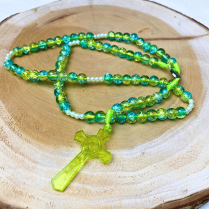 Kalung Rosario batu Pecah Warna Hijau Cantik