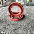 Phớt chắn dầu (oil seal), Thông số 43x63x9, lò xo, cao su. 
